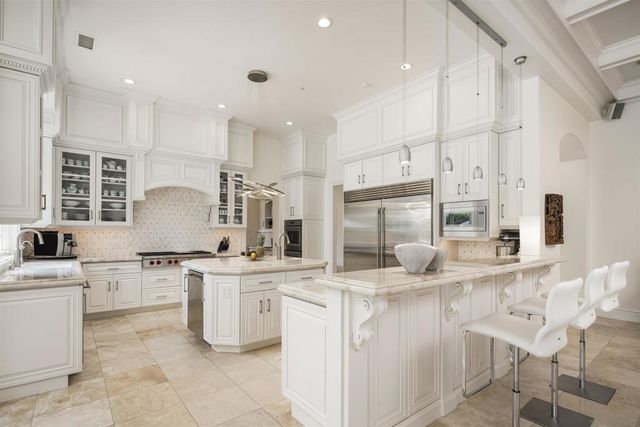 6369 Clubhouse Drive, Rancho Santa Fe, CA 92067