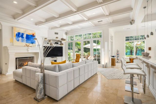 6369 Clubhouse Drive, Rancho Santa Fe, CA 92067