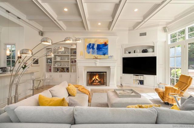 6369 Clubhouse Drive, Rancho Santa Fe, CA 92067