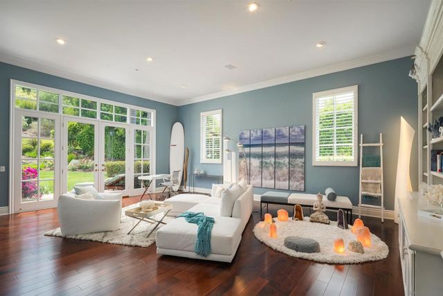 6369 Clubhouse Drive, Rancho Santa Fe, CA 92067
