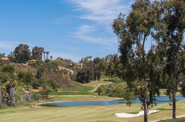 6369 Clubhouse Drive, Rancho Santa Fe, CA 92067