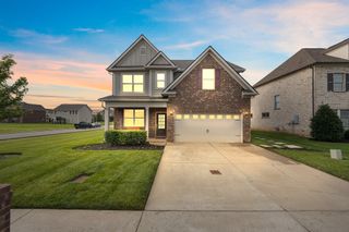 905 Sapphire Dr, Murfreesboro, TN 37128