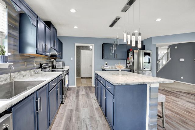 9001 Harrison Run Court, Indianapolis, IN 46256