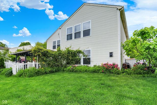 9001 Harrison Run Court, Indianapolis, IN 46256