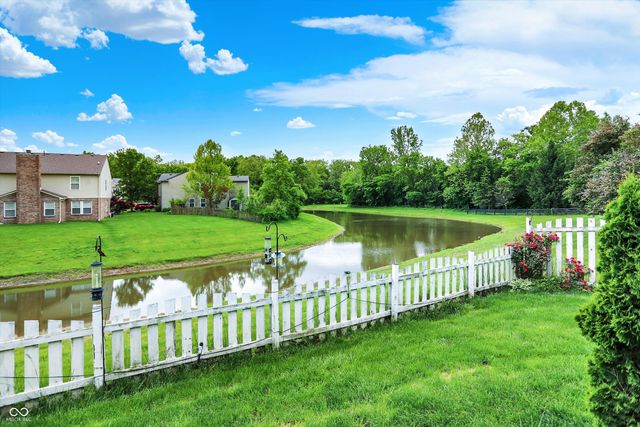 9001 Harrison Run Court, Indianapolis, IN 46256