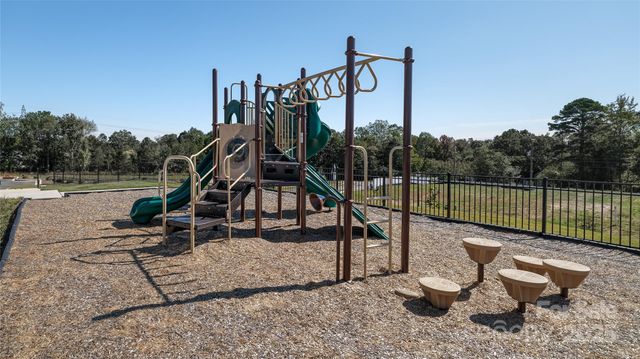 11300 Cardinal Creek Avenue, Charlotte, NC 28215