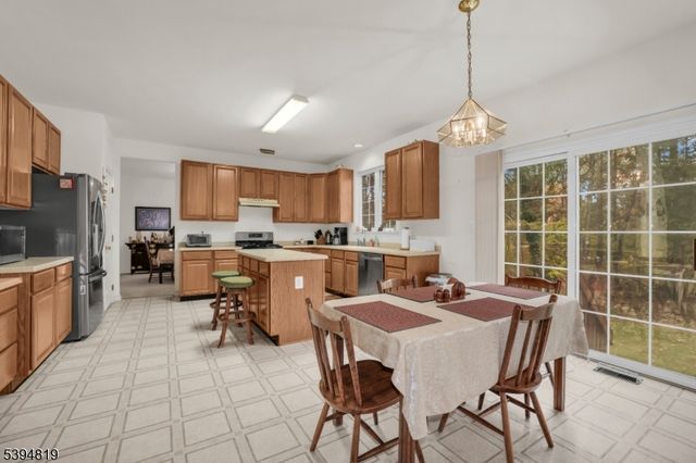 23 Margaret Dr, Franklin Twp., NJ 08873