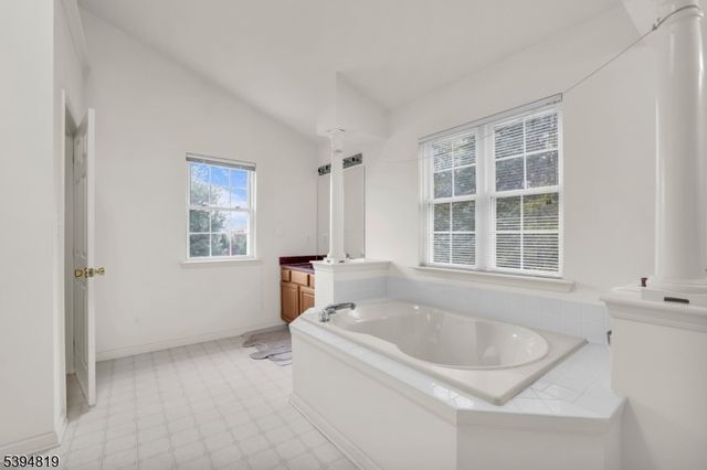 23 Margaret Dr, Franklin Twp., NJ 08873