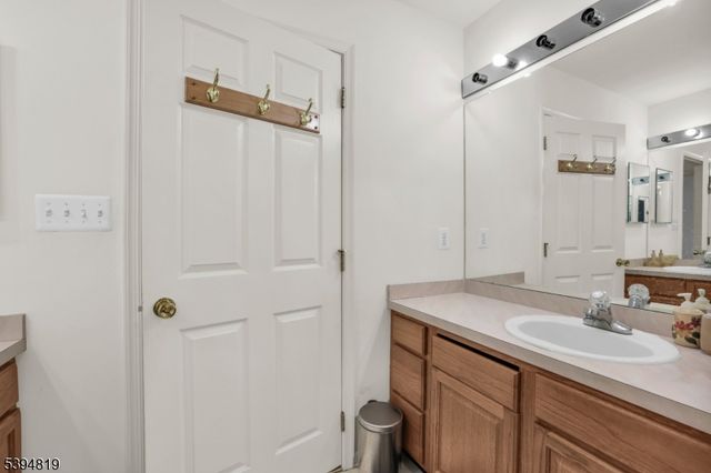 23 Margaret Dr, Franklin Twp., NJ 08873