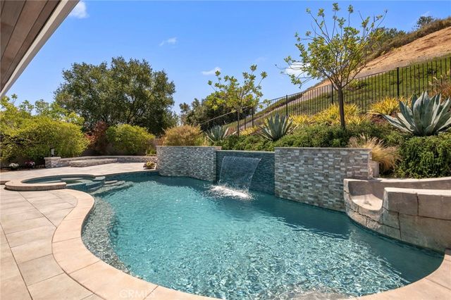 21 Roadrunner Court, Trabuco Canyon, CA 92679