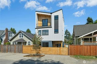 9240 Dayton Avenue N, Seattle, WA 98103
