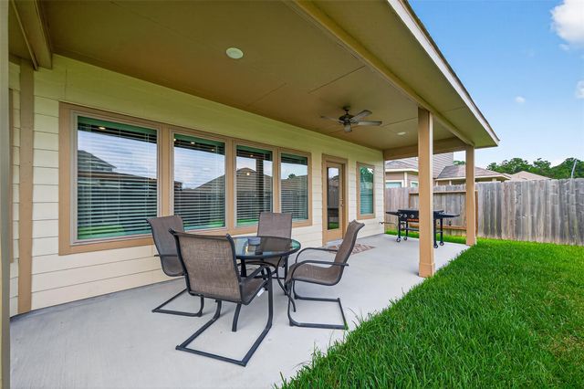 17493 Rosewood Manor Lane, New Caney, TX 77357