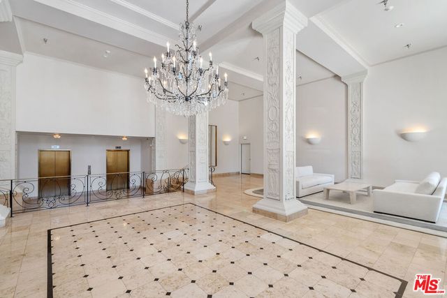 9249 Burton Way 302, Beverly Hills, CA 90210