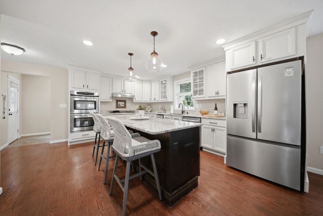 6 Bard St, Haverhill, MA 01835