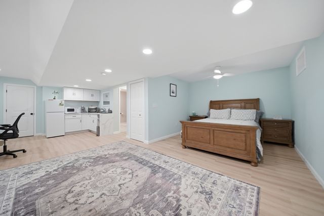 6 Bard St, Haverhill, MA 01835
