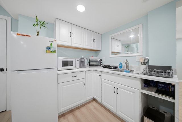 6 Bard St, Haverhill, MA 01835