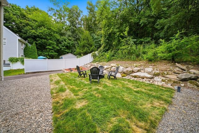 6 Bard St, Haverhill, MA 01835