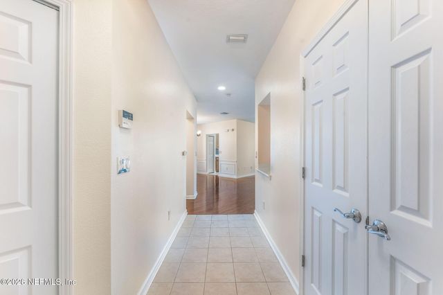 6724 WHITE BLOSSOM Circle 35B, Jacksonville, FL 32258