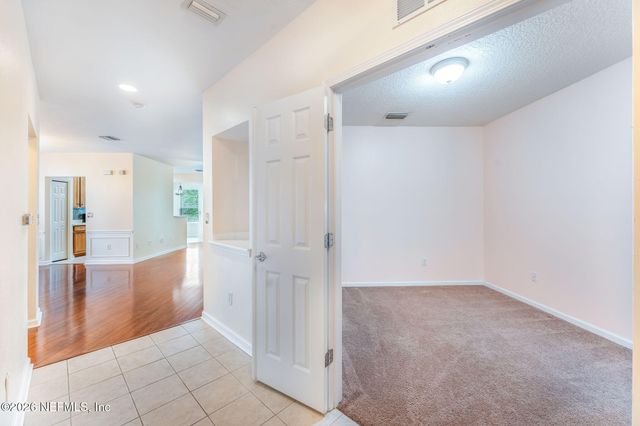 6724 WHITE BLOSSOM Circle 35B, Jacksonville, FL 32258