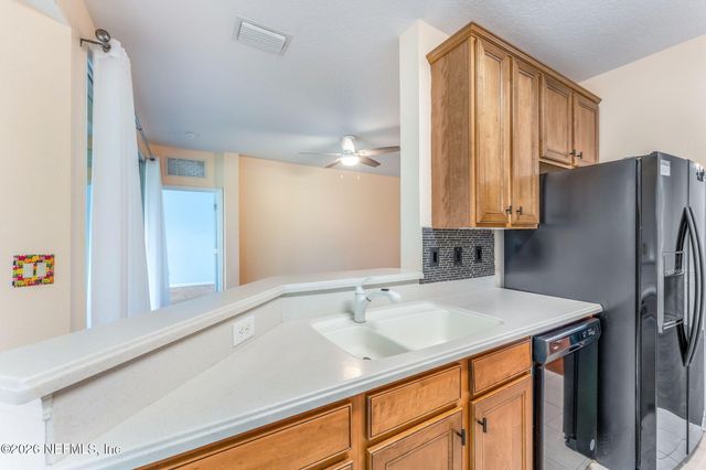 6724 WHITE BLOSSOM Circle 35B, Jacksonville, FL 32258