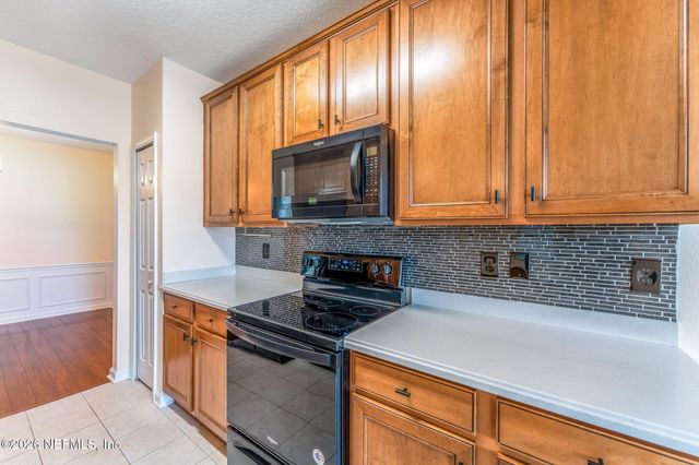 6724 WHITE BLOSSOM Circle 35B, Jacksonville, FL 32258