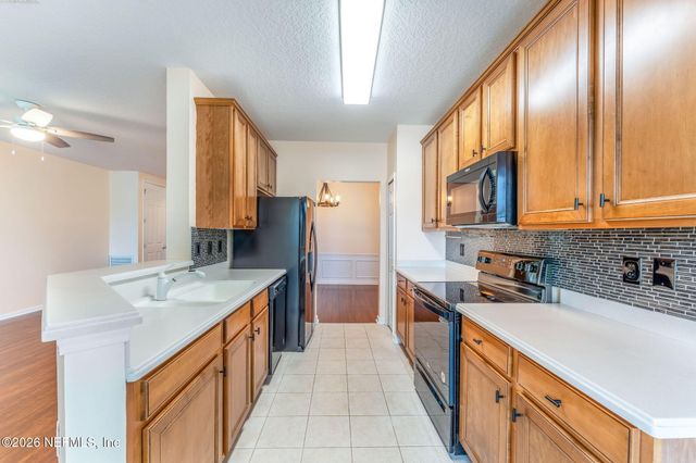 6724 WHITE BLOSSOM Circle 35B, Jacksonville, FL 32258