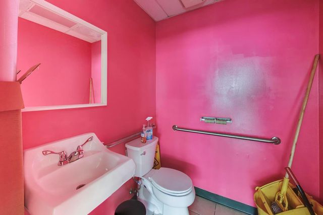 4916 N Pulaski Road, Chicago, IL 60630