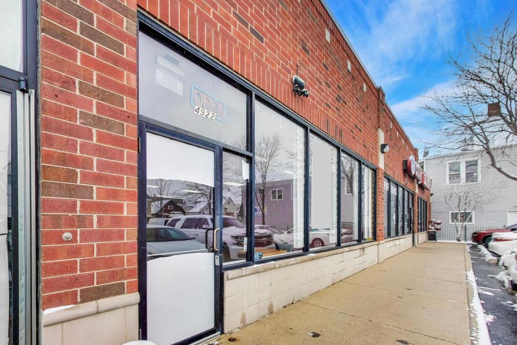4916 N Pulaski Road, Chicago, IL 60630