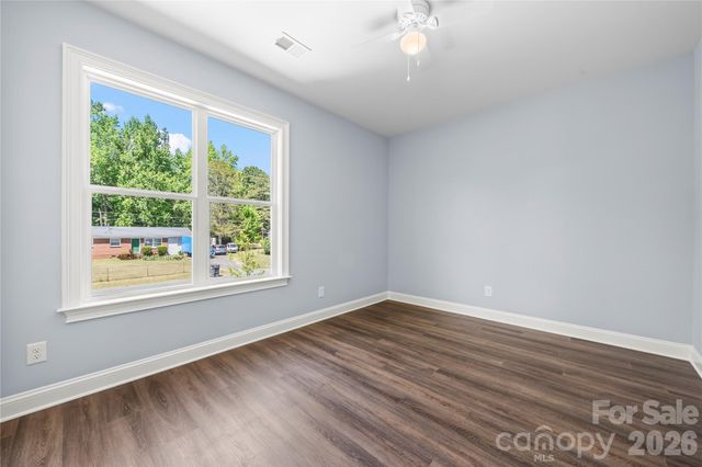 521 Austin Drive, Charlotte, NC 28213