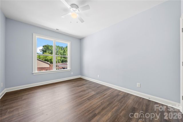 521 Austin Drive, Charlotte, NC 28213