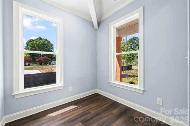 521 Austin Drive, Charlotte, NC 28213