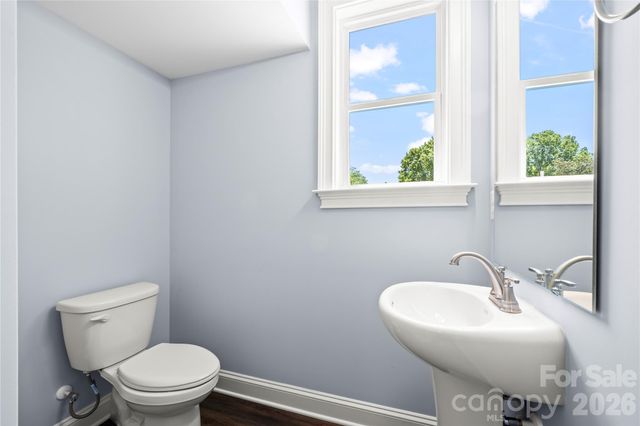 521 Austin Drive, Charlotte, NC 28213