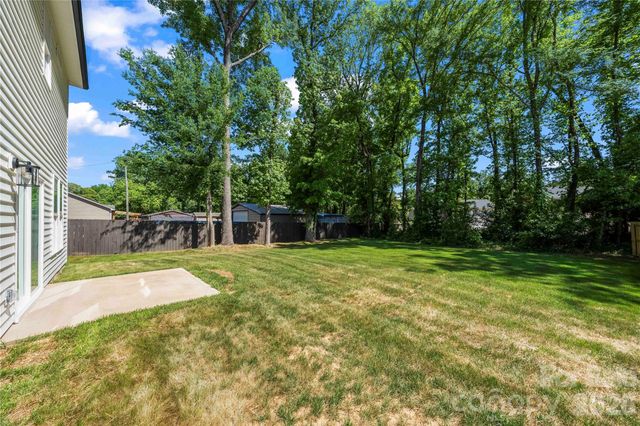 521 Austin Drive, Charlotte, NC 28213