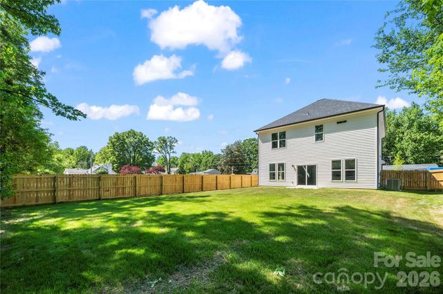 521 Austin Drive, Charlotte, NC 28213