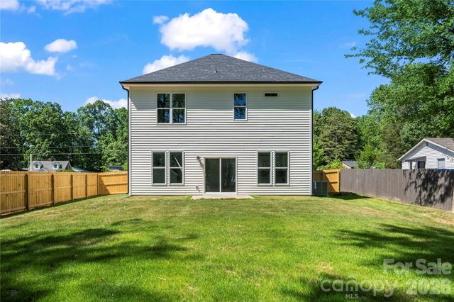 521 Austin Drive, Charlotte, NC 28213