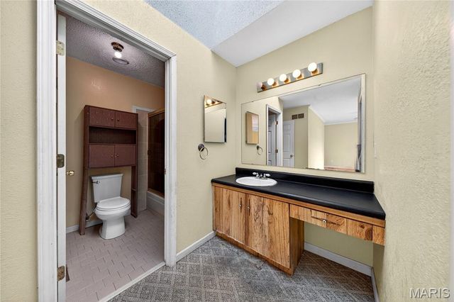 11612 Heather Dale Drive, St Louis, MO 63146