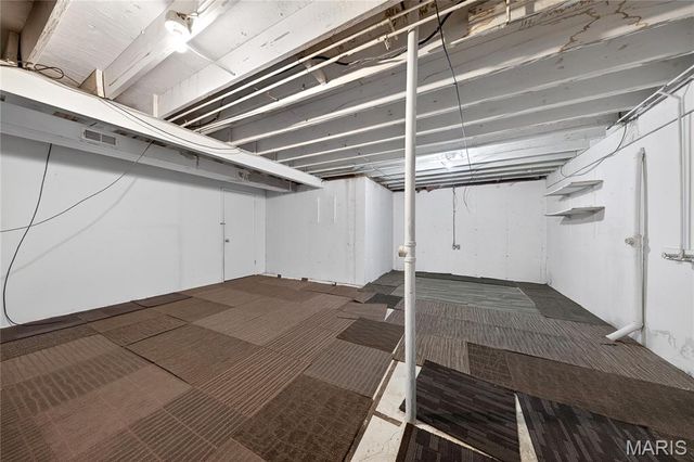 11612 Heather Dale Drive, St Louis, MO 63146