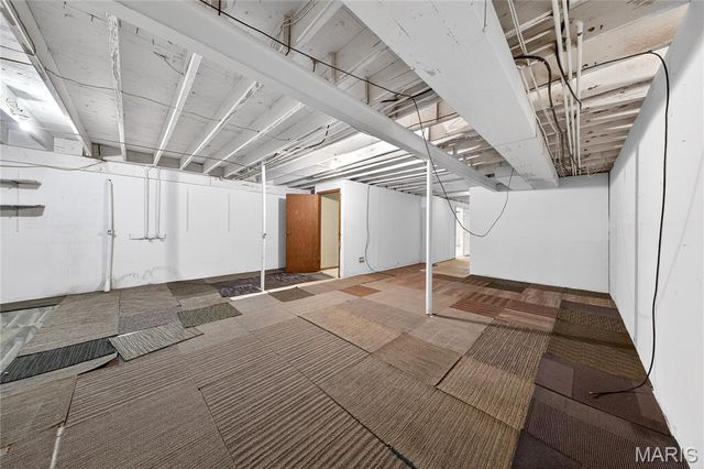 11612 Heather Dale Drive, St Louis, MO 63146