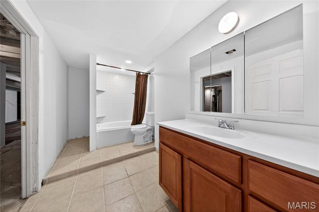 11612 Heather Dale Drive, St Louis, MO 63146