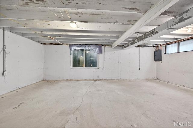 11612 Heather Dale Drive, St Louis, MO 63146