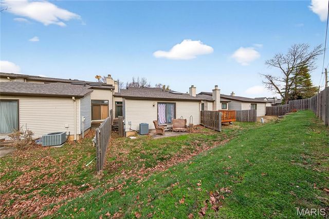 11612 Heather Dale Drive, St Louis, MO 63146