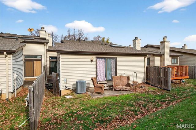 11612 Heather Dale Drive, St Louis, MO 63146