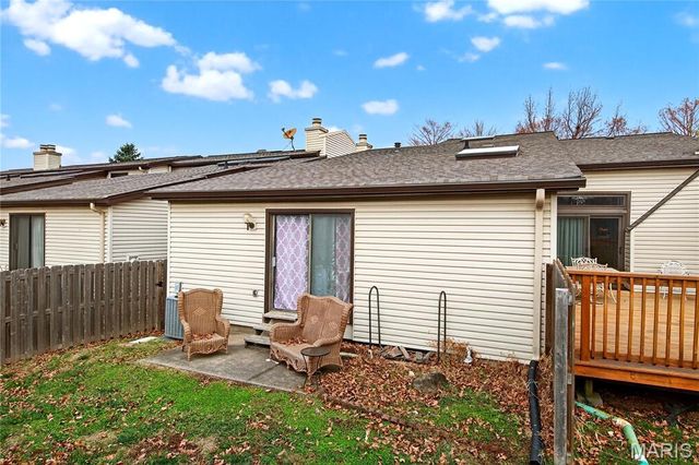 11612 Heather Dale Drive, St Louis, MO 63146