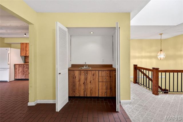 11612 Heather Dale Drive, St Louis, MO 63146