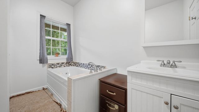 242 Robert Simmons Road, Graysville, TN 37338