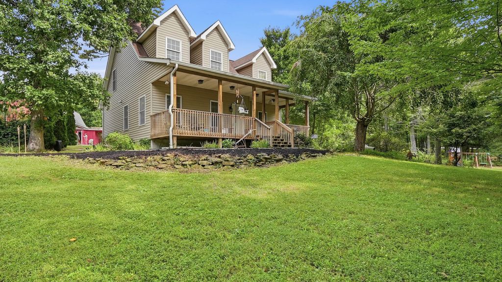 242 Robert Simmons Road, Graysville, TN 37338