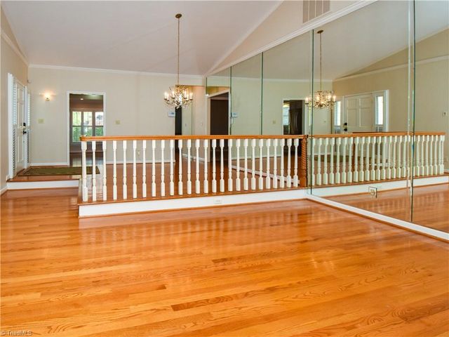 723 Polo Oaks Drive, Winston-salem, NC 27106