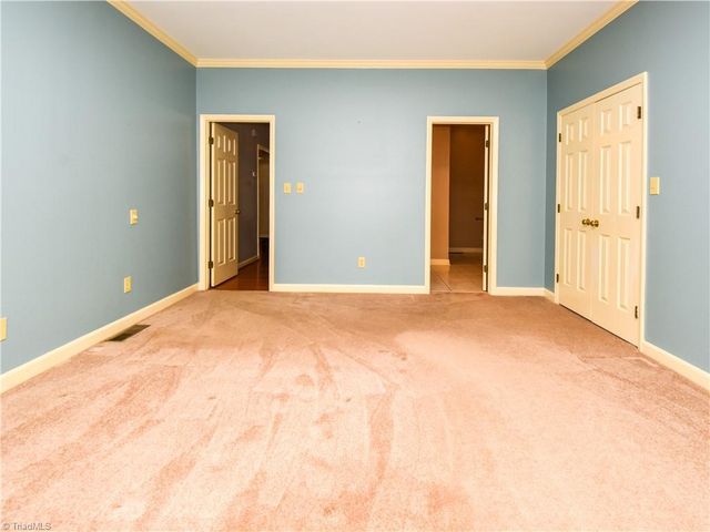 723 Polo Oaks Drive, Winston-salem, NC 27106