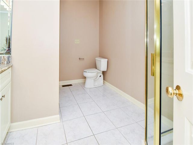 723 Polo Oaks Drive, Winston-salem, NC 27106