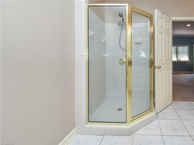 723 Polo Oaks Drive, Winston-salem, NC 27106